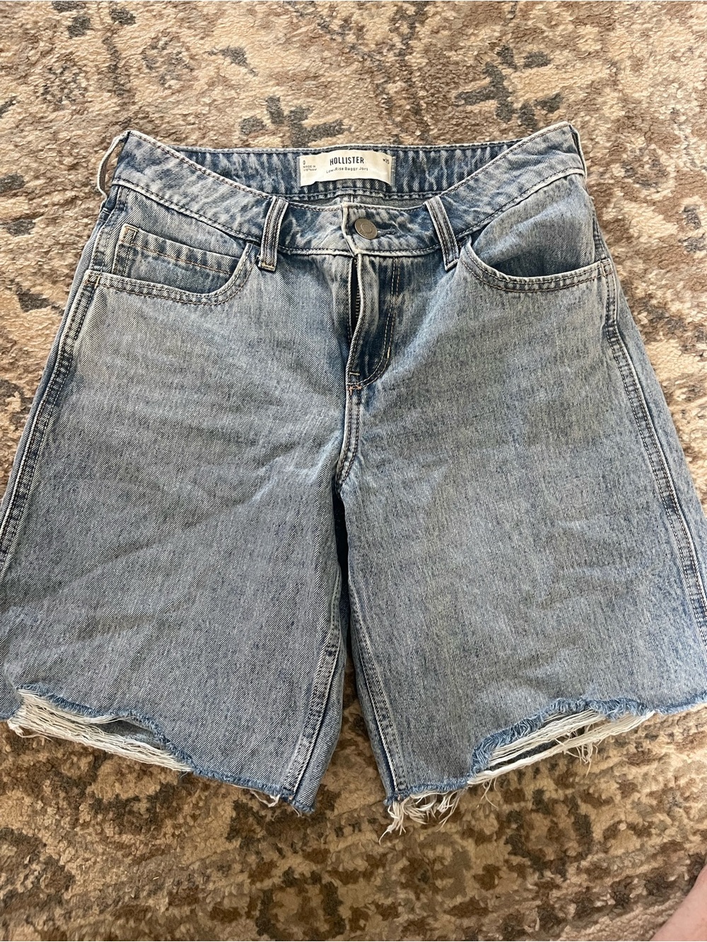 Hollister Low rise Baggy Jorts . Size 25